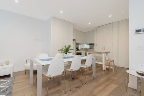 Convenience And Luxury In Carnegie - Port Augusta Accommodation 1
