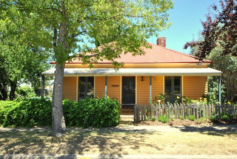 Cooma Cottage - Port Augusta Accommodation 0