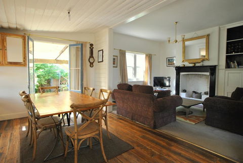 Cooma Cottage - Port Augusta Accommodation 1