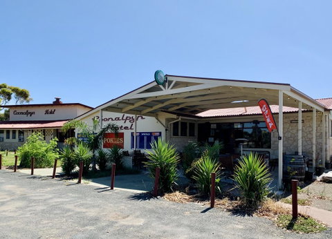 Coonalpyn Hotel - Port Augusta Accommodation 0