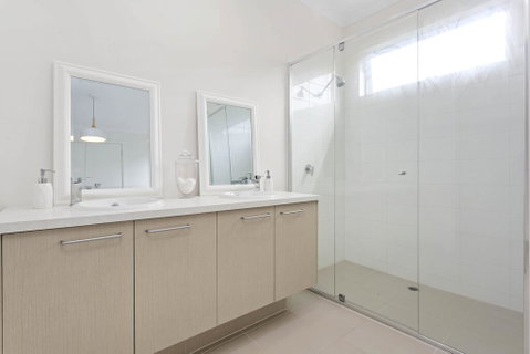 CORYMBIA - MOUNT MARTHA - Port Augusta Accommodation 0