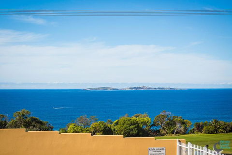 Countess Court Unit - Great Ocean Views - Port Augusta Accommodation 0