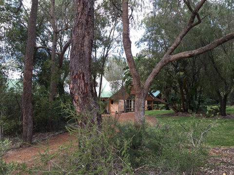 Country Retreat On 1 Acre With Pool, Hot Tub Surrounded By Trees - Port Augusta Accommodation 0