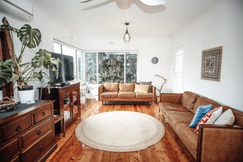 Craypot Cottage Port Campbell - Port Augusta Accommodation 0