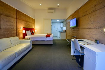 Crossroads Ecomotel with Port Augusta Accommodation