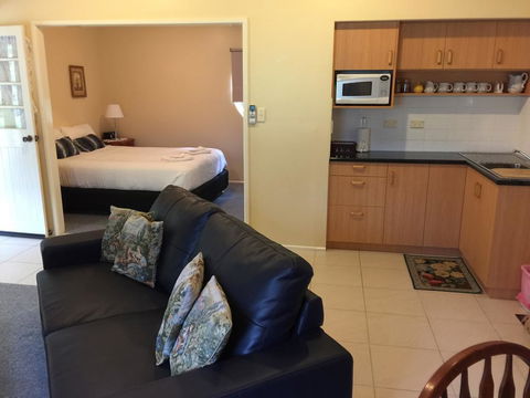 Curtis Cottage - Port Augusta Accommodation 2