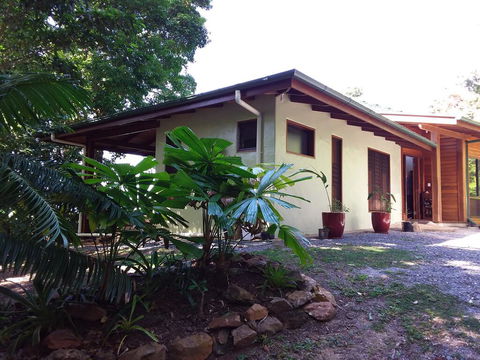 Daintree Oceanview Retreat - Holiday Home - Port Augusta Accommodation 1