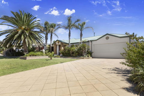 DIAMOND BAY RETREAT - SORRENTO - Port Augusta Accommodation 2