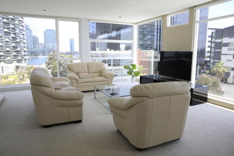 Docklands Luxury Penthouse Right Above The District Docklands - Port Augusta Accommodation 3