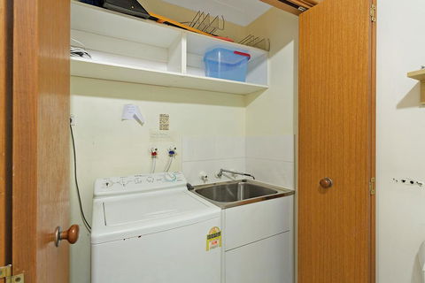 Dollini Street (Unit 2) - Port Augusta Accommodation 3