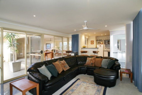 Dolphin 3 Bedroom House By Shoalwater Executive Homes - Port Augusta Accommodation 0