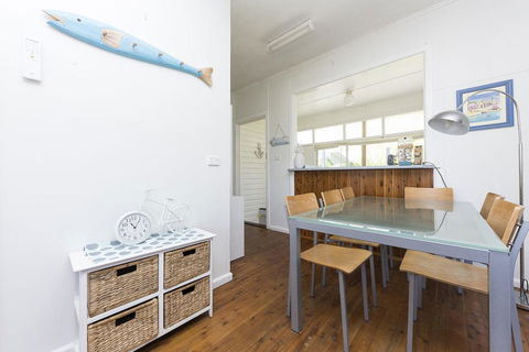 DOUGLAS COTTAGE FORSTER - Port Augusta Accommodation 3