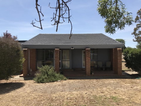 Dunolly Broadway B&B - Port Augusta Accommodation 3