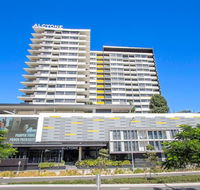 Elite elegance 2BRHamilton APT with Parking - Port Augusta Accommodation