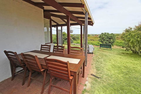 Ellensdale Cottage -Margaret River - Port Augusta Accommodation 2