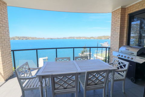 Elysium Lakehouse - Port Augusta Accommodation 1