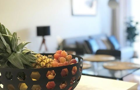 EVOLVE Near Adelaide CBD - Netflix / Wine / Lock Up Garage! - Port Augusta Accommodation 3
