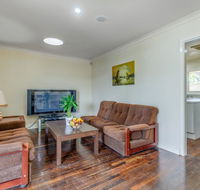 Exclusive Handy Holiday House - Port Augusta Accommodation