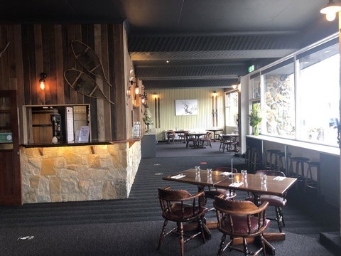 Falls Creek Hotel - Port Augusta Accommodation 3