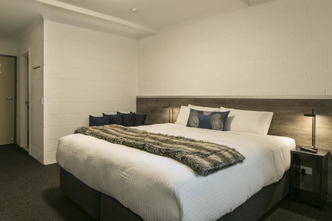 Falls Creek Hotel - Port Augusta Accommodation 2