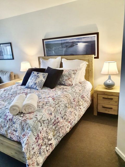 FAMILY ISLAND GETAWAY - BEACHFRONT APARTMENT - Port Augusta Accommodation 3