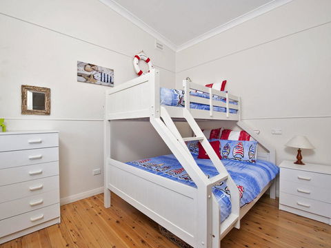Fingal Beach Shack @ Fingal Bay - Port Augusta Accommodation 2