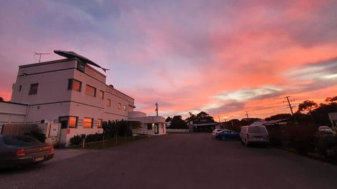 Fish Creek Hotel - Port Augusta Accommodation 0