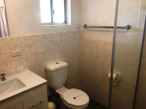 Flat 2 - 3 Bay Lane - Port Augusta Accommodation 2