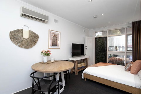 Former Dress Circle Nth Adelaide Apt With Aircon - Port Augusta Accommodation 2