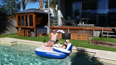 Frankston Hilltop Retreat - Port Augusta Accommodation 1