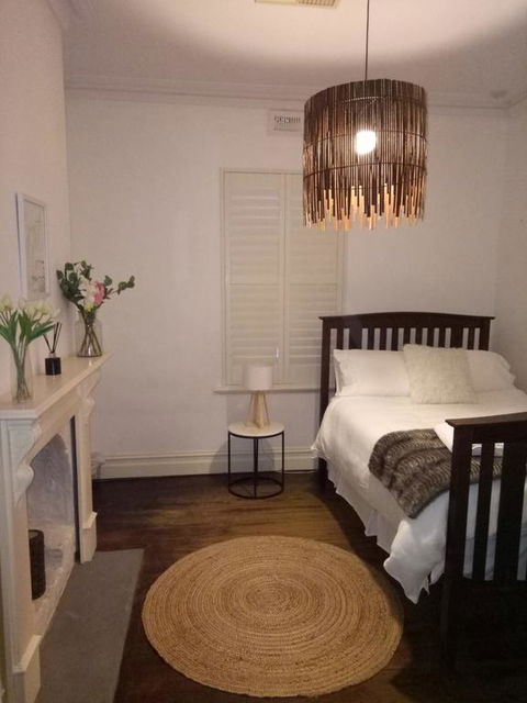 FUNKY COTTAGE - Port Augusta Accommodation 2