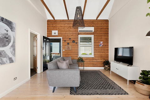 Geelong West Miner's Cottage - Port Augusta Accommodation 1
