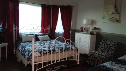 GOLDEN LACE B&B - Port Augusta Accommodation 1