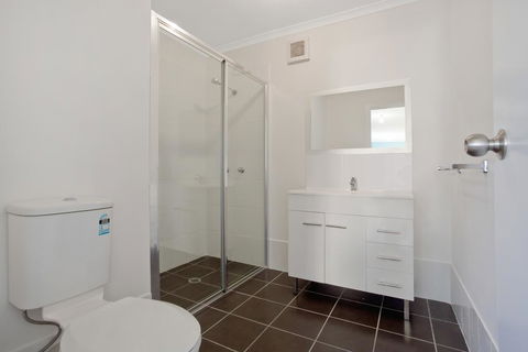 Grantys House - Port Augusta Accommodation 3