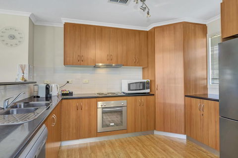 Green Reef Beach House - Port Augusta Accommodation 2