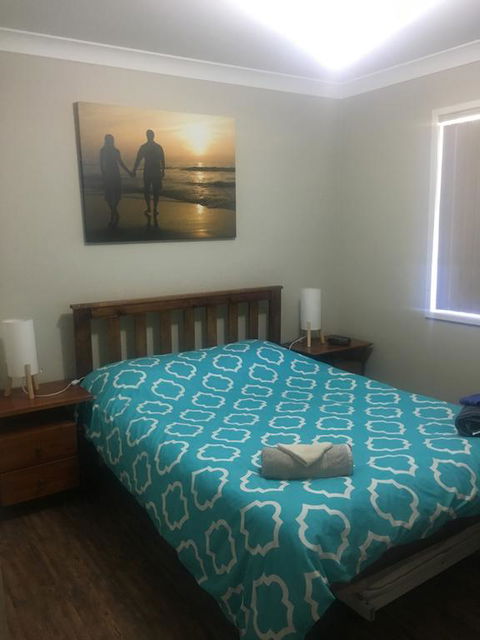 Grey Pebbles - Port Augusta Accommodation 2