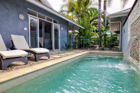 Hanalei Beach House Port Douglas - Port Augusta Accommodation 1