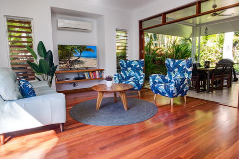 Hanalei Beach House Port Douglas - Port Augusta Accommodation 3