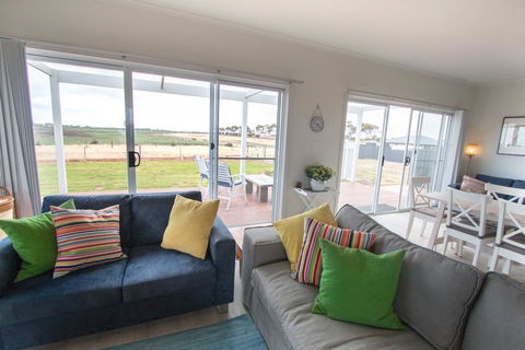 Happy Hours - Port Augusta Accommodation 3