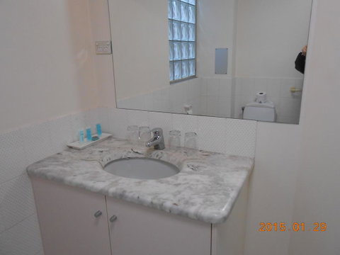 Harringtons102 - Port Augusta Accommodation 1
