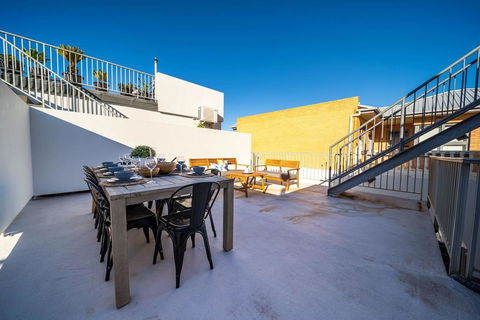 Higher Ground On Seaview-Superb Beach Lifestyle - Wifi - Metres From The Beach - Port Augusta Accommodation 2