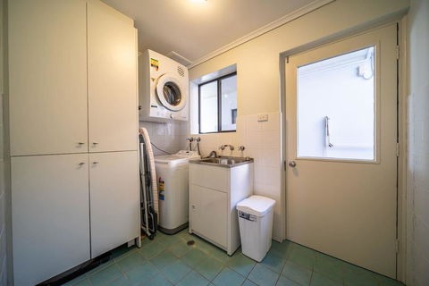 Higher Ground On Seaview-Superb Beach Lifestyle - Wifi - Metres From The Beach - Port Augusta Accommodation 3