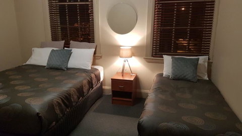 Highlands Hotel - Port Augusta Accommodation 1
