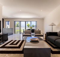 Homeplus-Escape to Modern Home in Hope Island - Port Augusta Accommodation