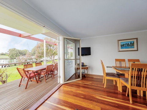 JOHANSSON'S PERCH No. 1 - Port Augusta Accommodation 1