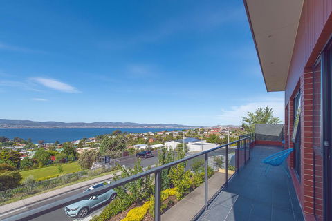 La Vie Luxury Bay View - Port Augusta Accommodation 1