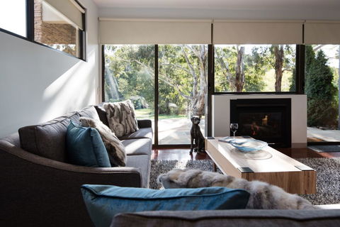 Lake Daylesford Lodge 6 - Port Augusta Accommodation 3