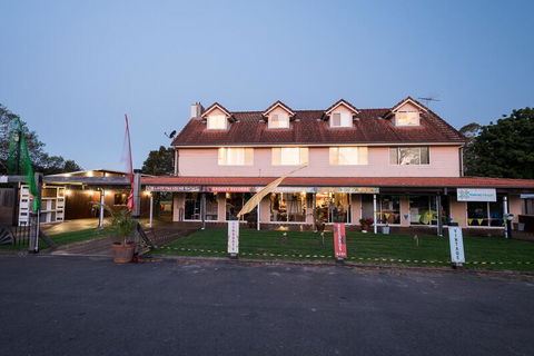 Land Of Lost Treasure - Port Augusta Accommodation 1