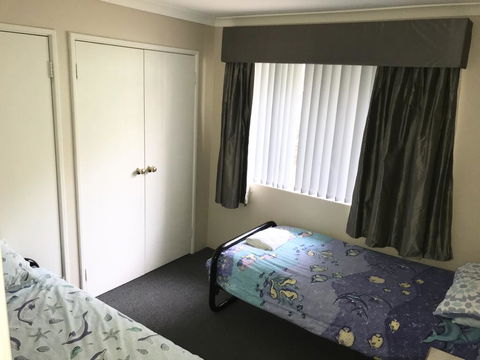 Large Family Home - Port Augusta Accommodation 3