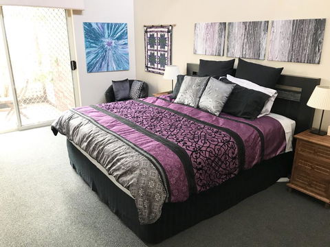 Large Family Home - Port Augusta Accommodation 1